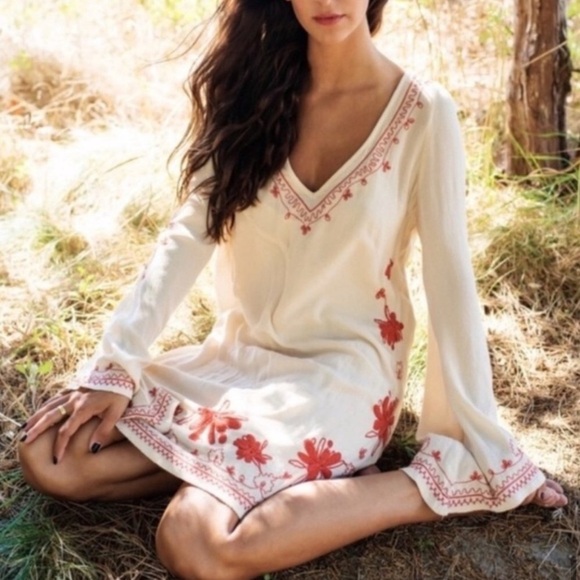 Free People Skyfall Embroidered Tunic Dress Sz M Cream Boho Bell Sleeve READ - Picture 3 of 16